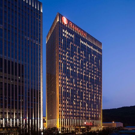 Ramada Jinan Hotel Exterior photo